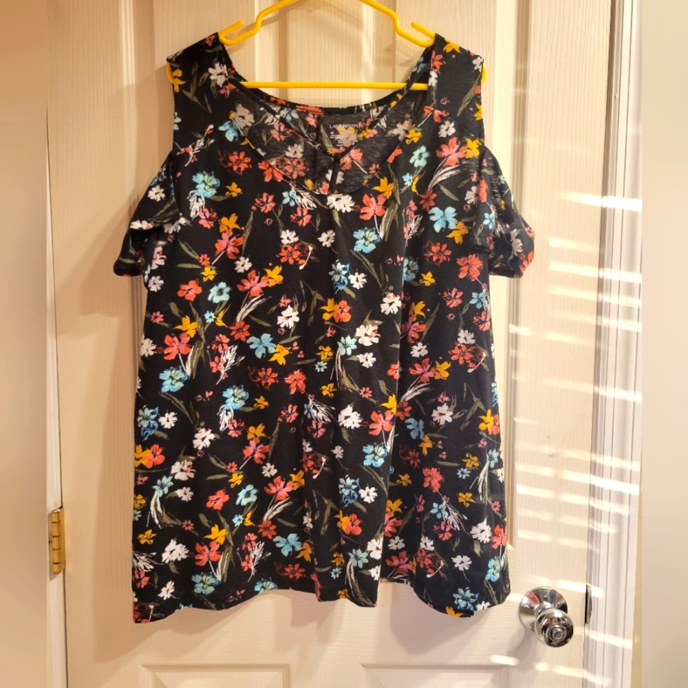 Lane Bryant 26/28 black cold shoulder floral top w/ criss cross across the vneck